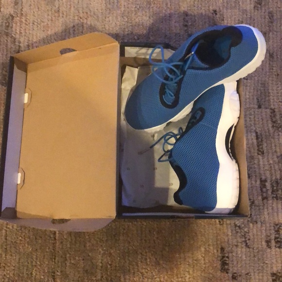 Size 10 Nike air Jordan future low blue brand new - Picture 8 of 11